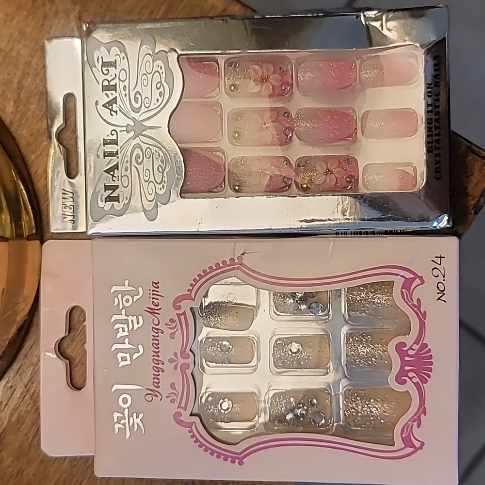 Nail art 24 pieces in each box